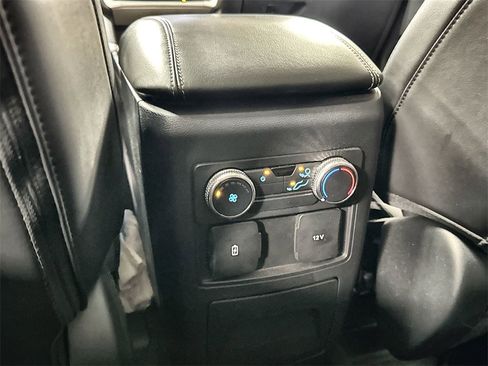 Used 2022 Ford Explorer XLT w/ Equipment Group 202A image 29