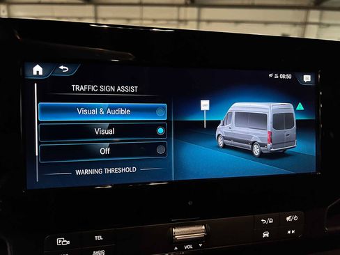 Used 2022 Mercedes-Benz Sprinter 2500 image 33