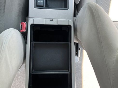 Used 2009 Toyota Camry LE FWD image 21