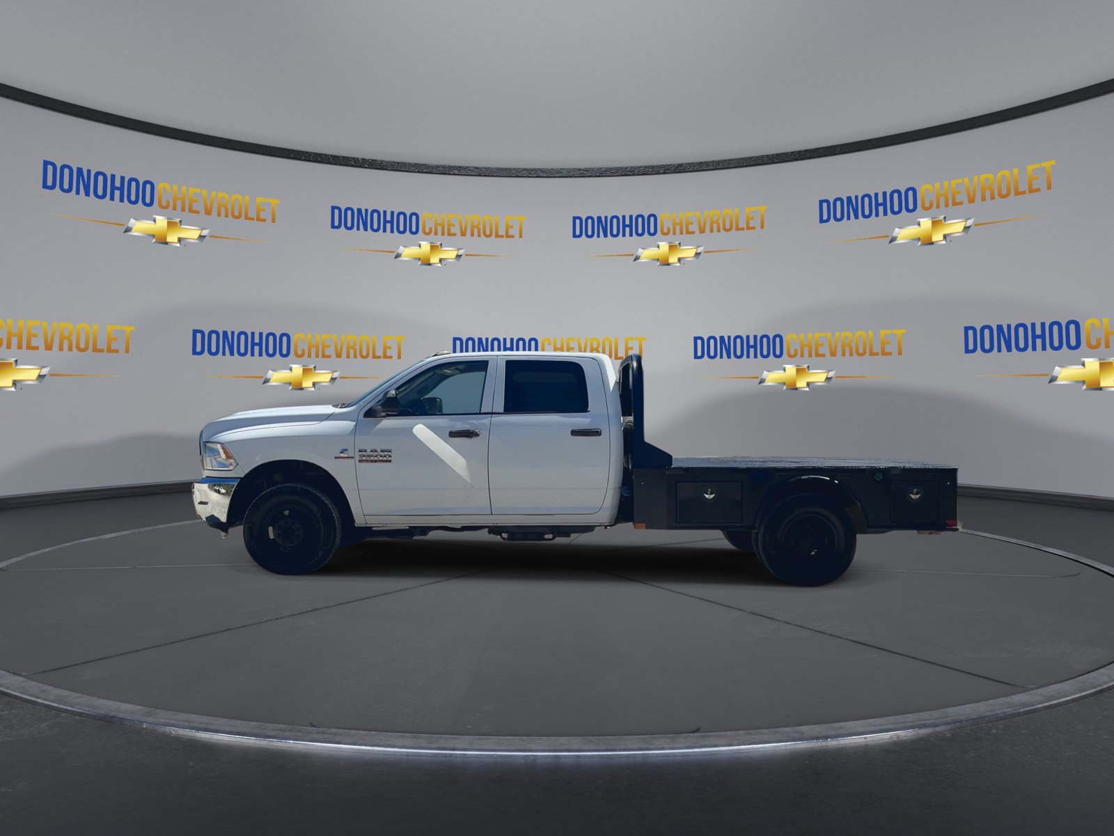 Used 2018 RAM 3500 Tradesman w/ Chrome Appearance Group AWD/4WD image 5