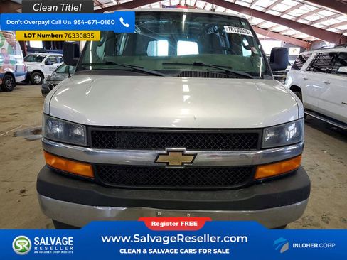 Used 2019 Chevrolet Express 2500 w/ Chrome Appearance Package RWD image 7
