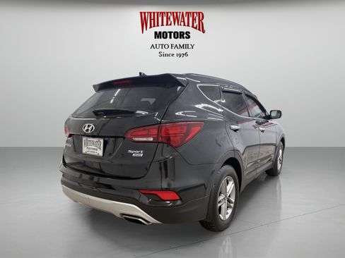 Used 2017 Hyundai Santa Fe Sport image 4