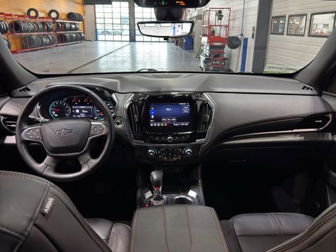 Used 2024 Chevrolet Traverse RS w/ LPO, Floor Liner Package AWD/4WD image 14