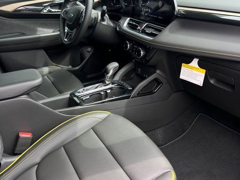 New 2025 Chevrolet TrailBlazer ACTIV w/ Convenience Package FWD image 17