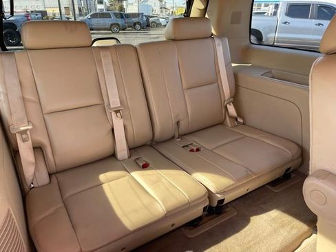 Used 2012 Cadillac Escalade Premium image 13