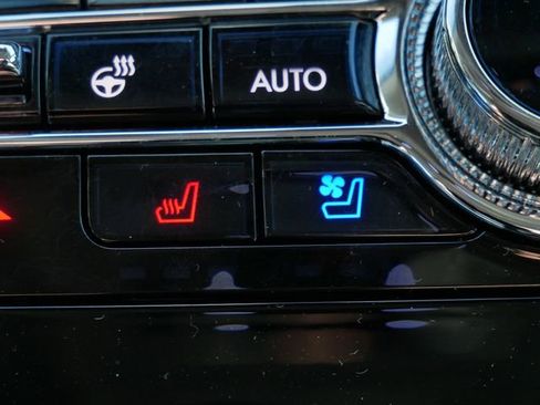 Used 2022 Lincoln Corsair AWD w/ Premium Package image 26