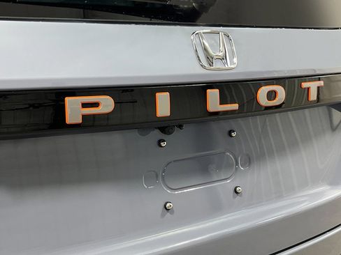 New 2026 Honda Pilot TrailSport image 7