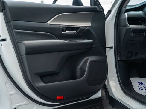 Certified 2025 Toyota Grand Highlander AWD image 49