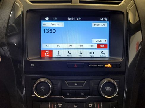 Used 2018 Ford Explorer XLT w/ Equipment Group 202A AWD/4WD image 25