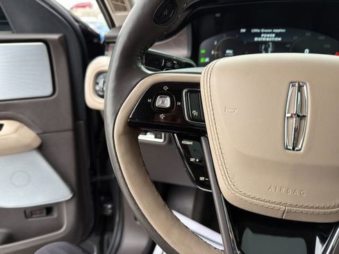 Used 2023 Lincoln Aviator Reserve w/ Equipment Group 201A image 46