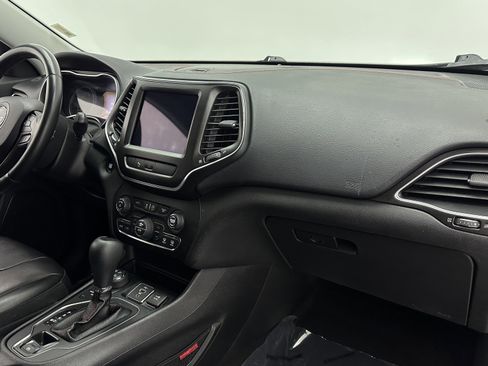 Used 2019 Jeep Cherokee Trailhawk image 33