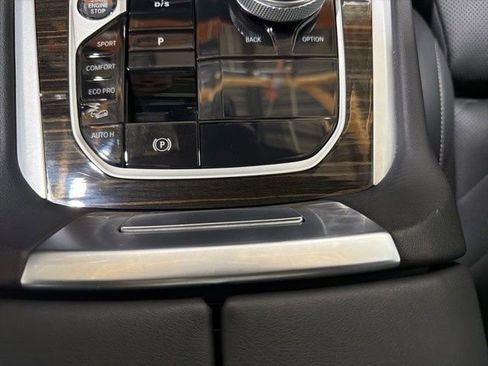 Certified 2024 BMW X6 xDrive40i w/ Executive Package image 40