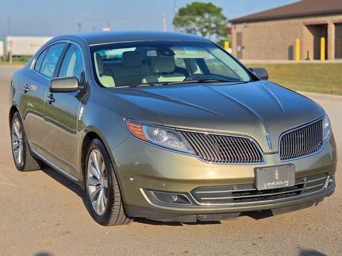 Used 2013 Lincoln MKS AWD image 3