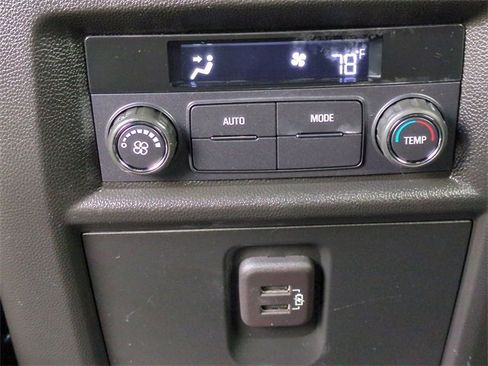 Certified 2023 Chevrolet Traverse LT image 21