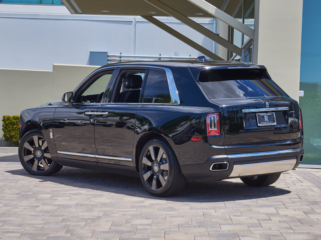 Certified 2024 Rolls-Royce Cullinan AWD/4WD image 8