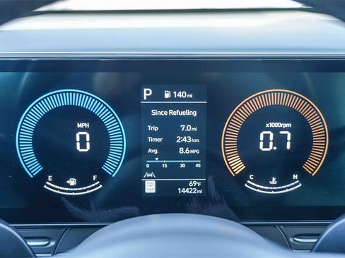 Certified 2025 Hyundai Kona SEL image 23