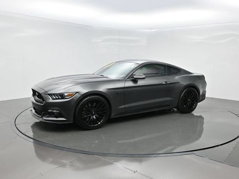 Used 2017 Ford Mustang GT Premium w/ GT Performance Package RWD image 2