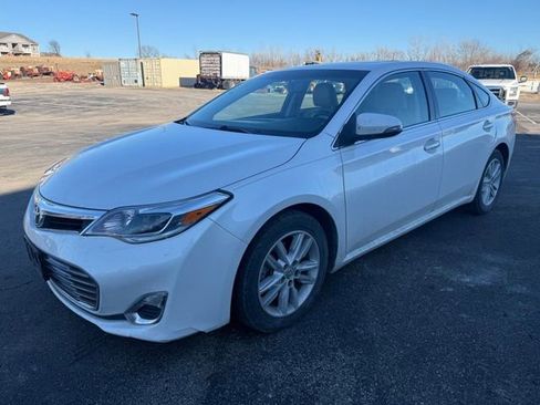 Used 2014 Toyota Avalon XLE Touring image 1