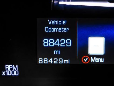Used 2019 Cadillac XT5 Premium Luxury w/ Advanced Security Package FWD image 19