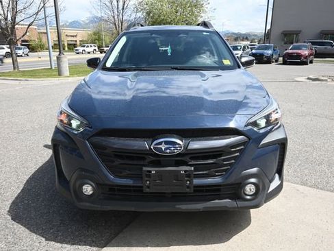 Used 2024 Subaru Outback Premium AWD/4WD image 6