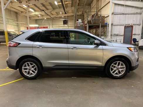 Used 2024 Ford Edge SEL image 34