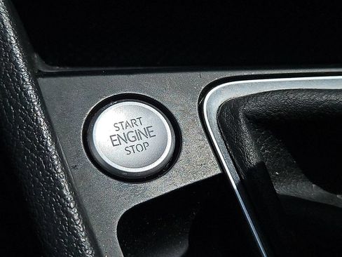 Used 2023 Volkswagen Jetta SE FWD image 17