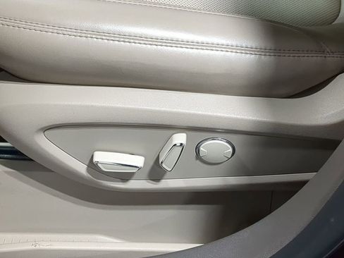 Used 2023 Lincoln Nautilus Reserve image 24