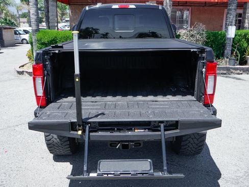 Used 2022 Ford F250 Lariat w/ Lariat Ultimate Package AWD/4WD image 11