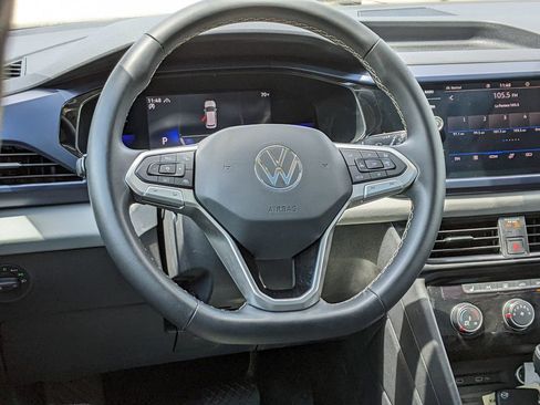 Used 2023 Volkswagen Taos SE w/ Panoramic Sunroof Package AWD/4WD image 14