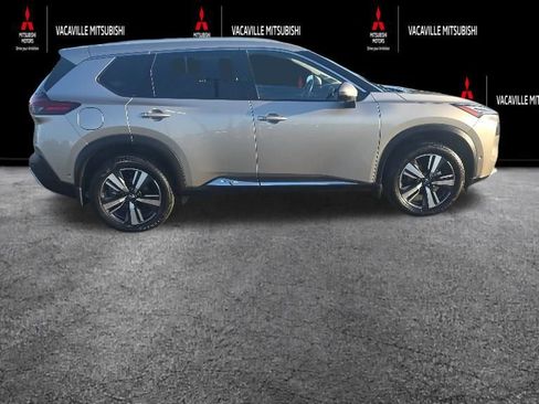 Used 2023 Nissan Rogue Platinum w/ Platinum Premium Package AWD/4WD image 2