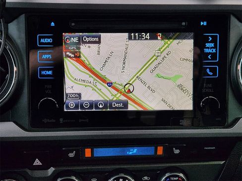 Used 2016 Toyota Tacoma SR image 18