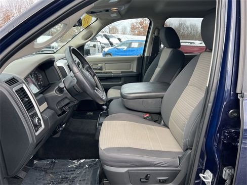 Used 2012 RAM 1500 Big Horn w/ Luxury Group image 4