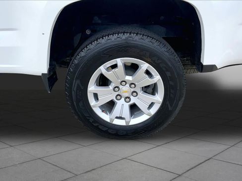 Used 2022 Chevrolet Colorado LT w/ Fleet Safety Package RWD image 10