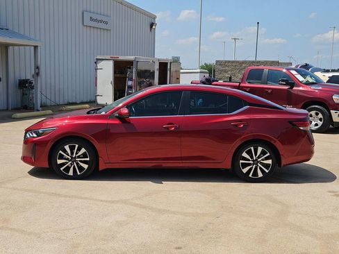 Used 2025 Nissan Sentra SV w/ SV Premium Package FWD image 7