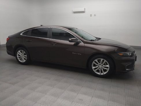 Used 2016 Chevrolet Malibu LT image 11