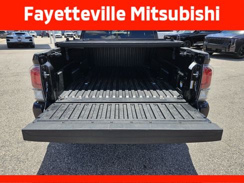 Used 2021 Toyota Tacoma TRD Sport w/ TRD Premium Sport Package AWD/4WD image 18