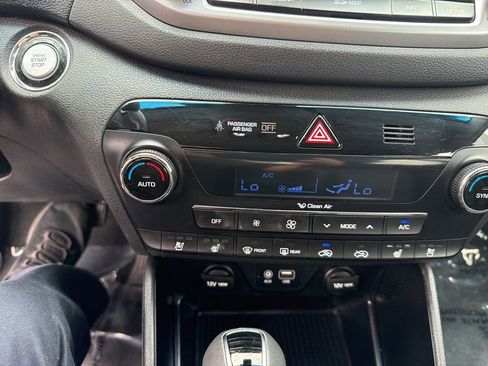 Used 2016 Hyundai Tucson Limited w/ Option Group 03 FWD image 28