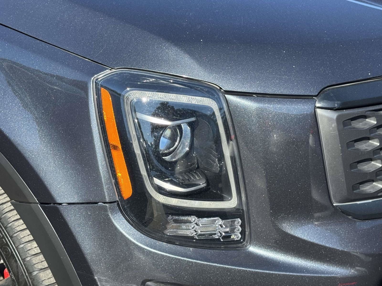 Used 2020 Kia Telluride LX AWD/4WD image 6