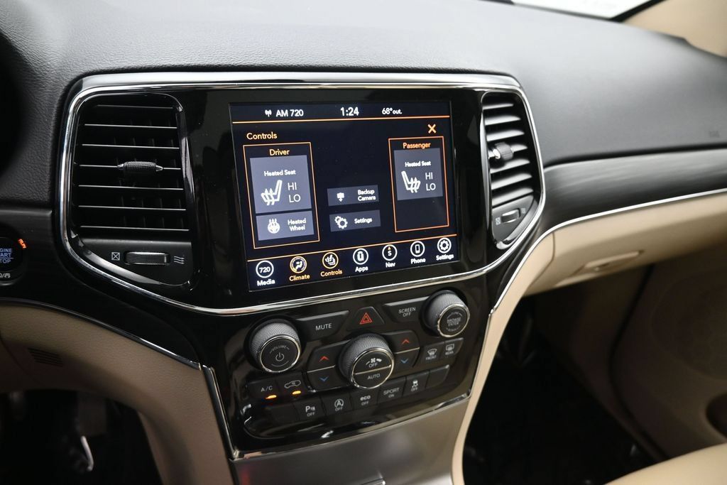 Used 2020 Jeep Grand Cherokee Limited AWD/4WD image 17
