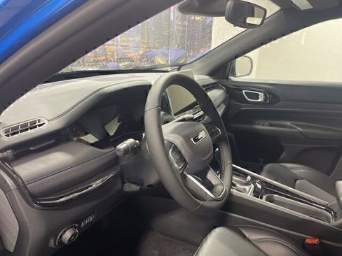 New 2026 Jeep Compass Latitude image 9