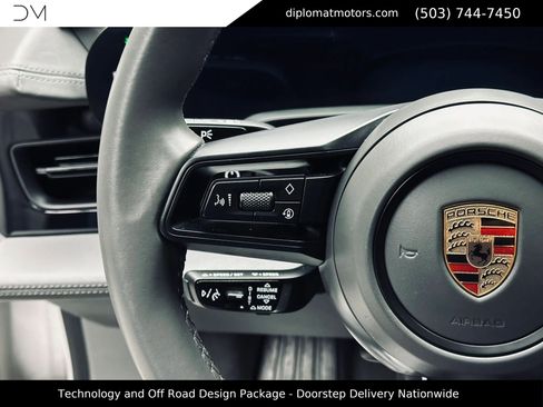 Used 2024 Porsche Taycan 4 Cross Turismo w/ Technology Package (P6F) image 30