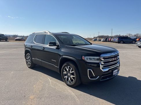 Used 2023 GMC Acadia SLT AWD/4WD image 1