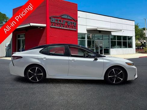 Used 2019 Toyota Camry XSE FWD image 6