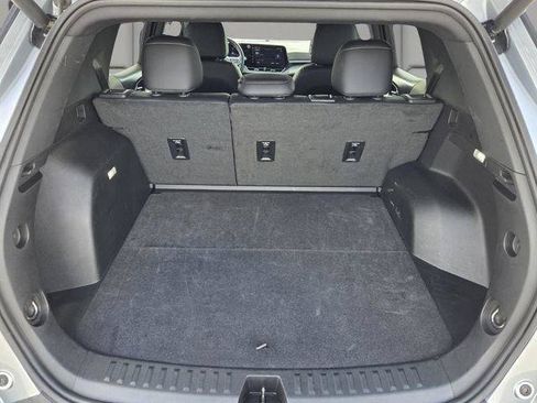 Used 2025 Chevrolet Equinox LT w/ Convenience Package II FWD image 16