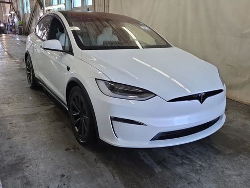 Used 2023 Tesla Model X AWD/4WD image 4