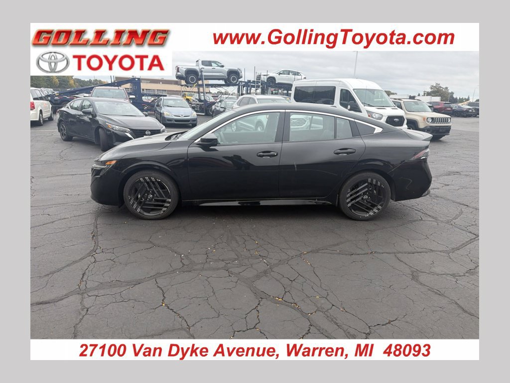 Used 2026 Nissan Sentra SR w/ SR Premium Package FWD image 1