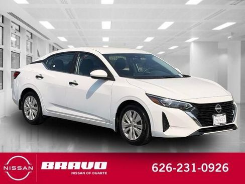 Used 2025 Nissan Sentra S FWD image 1