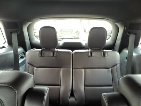Used 2025 Ford Explorer Platinum w/ LUX Leather Package AWD/4WD image 35