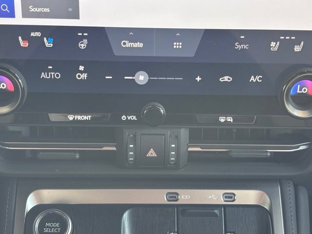 Used 2025 Lexus GX 550 AWD/4WD image 5