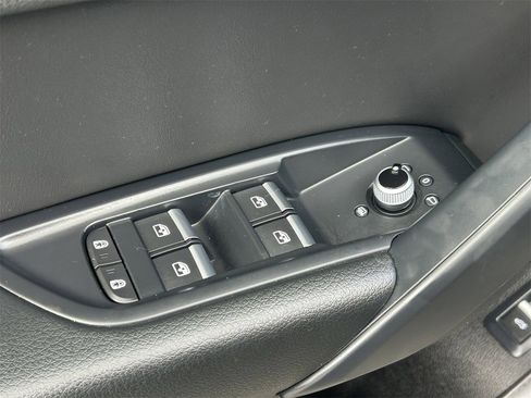 Used 2022 Audi Q5 2.0T Premium image 30